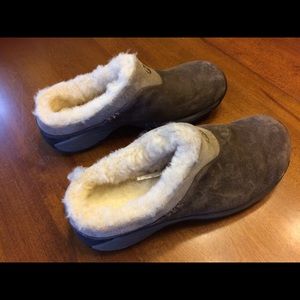 Fur lined Merrell Clogs 8
